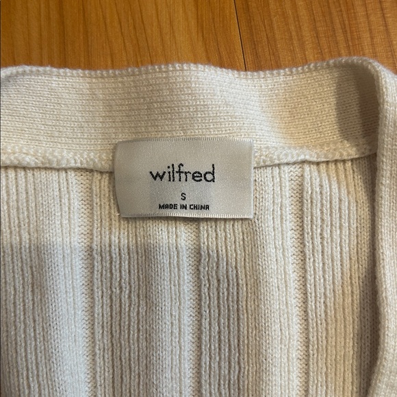 Aritzia Wilfred New Plunge Cardigan - Picture 3 of 9